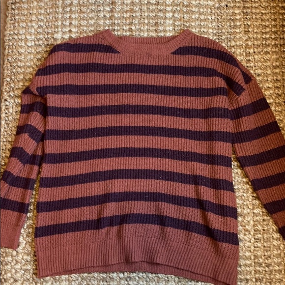 Sweater - Picture 1 of 2